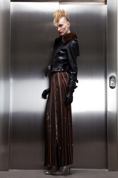 Look 10